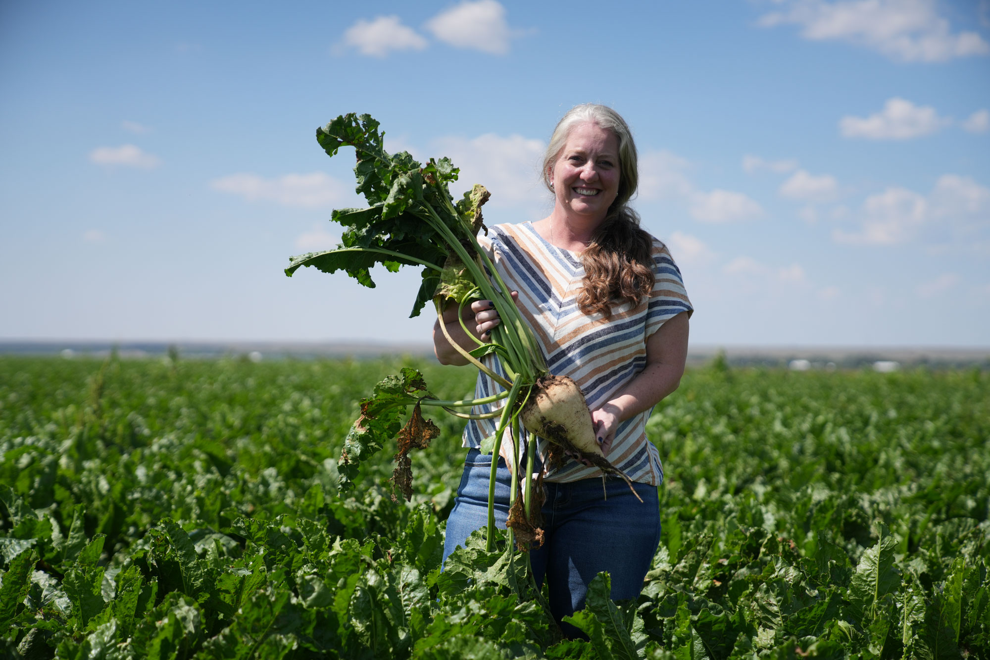 ali armstrong holding sugarbeet