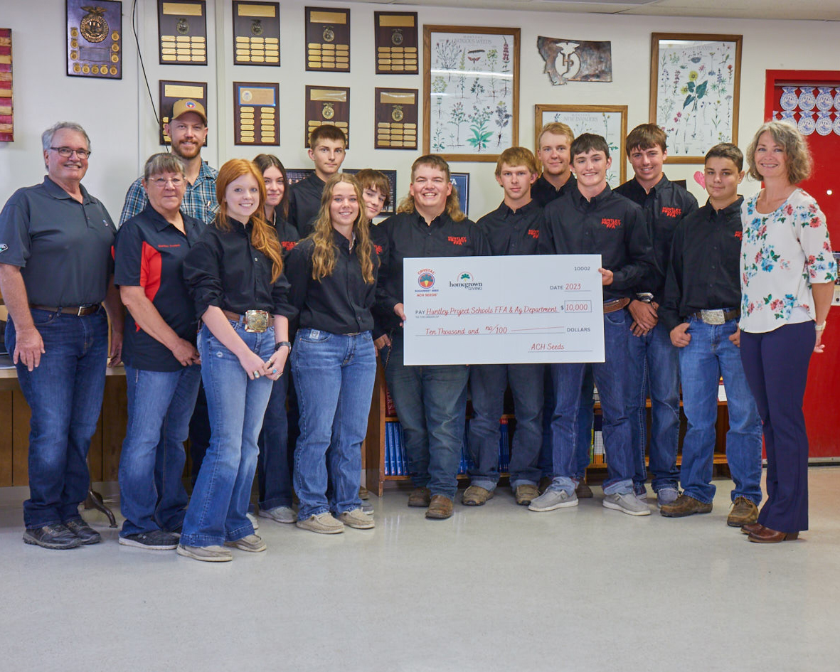 Huntley Project FFA with their $10,000 check